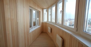 Отделка, остекление, утепление балконов в Юрге от 208 руб. м/2.